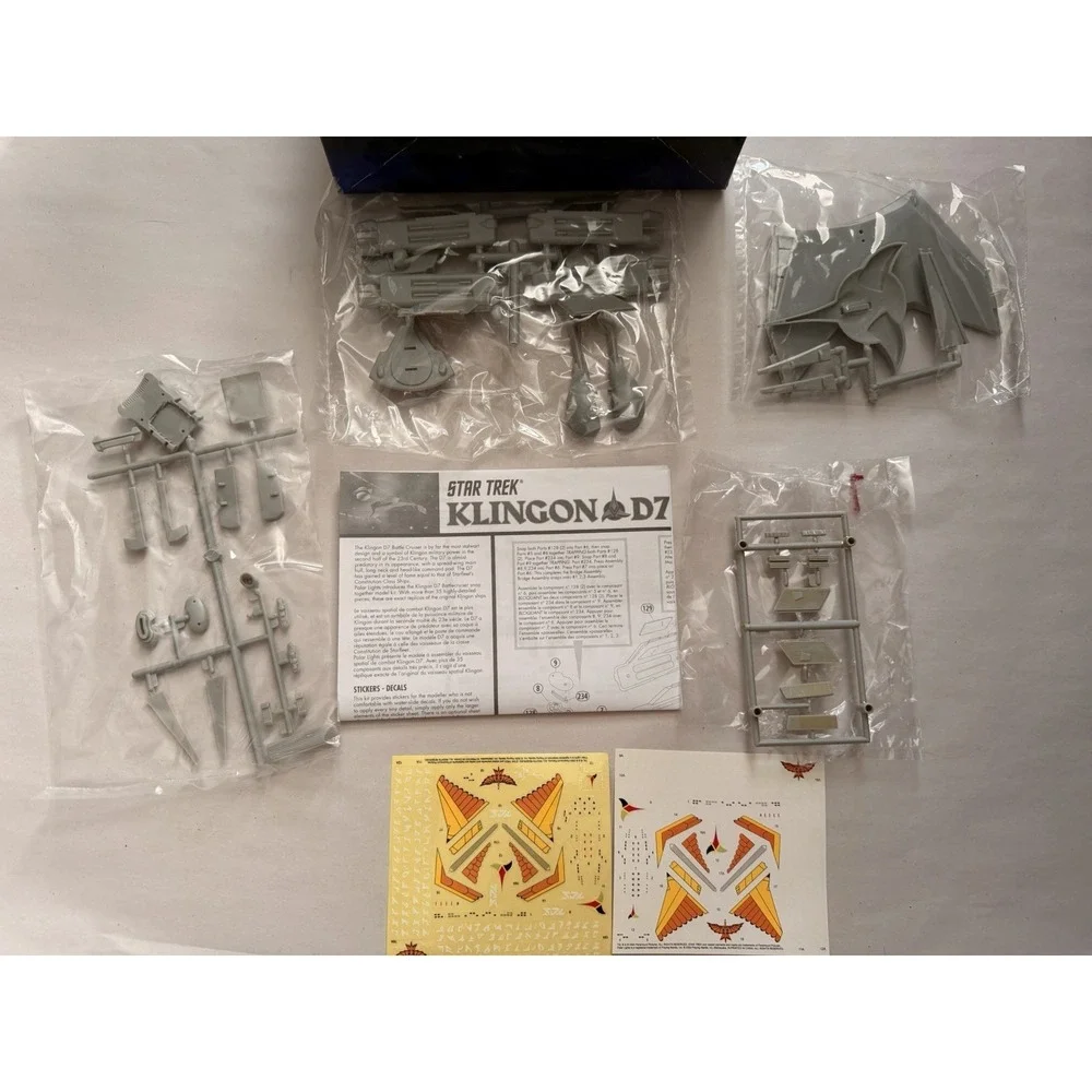 AMT Star Trek The Motion Picture Set 1:2500 Cadet Series Model Kit 3-Pack Open